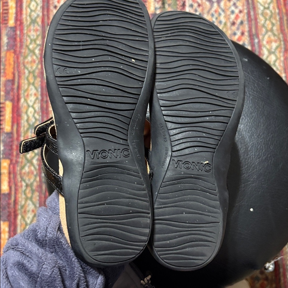 Vionic Black Textured Sandals - Picture 6 of 6
